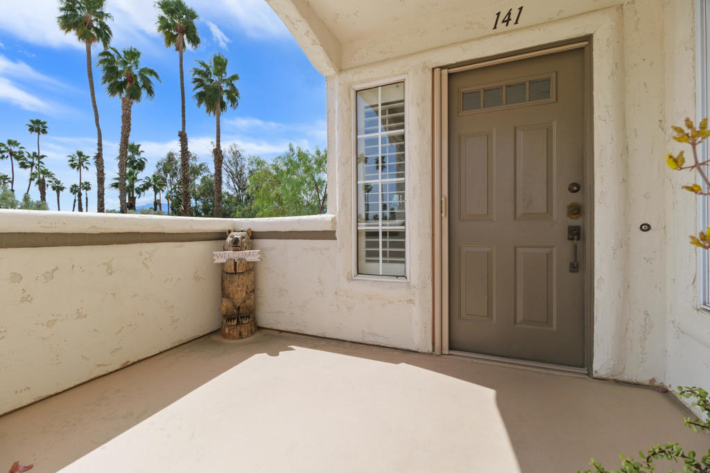 141 Desert Falls Circle