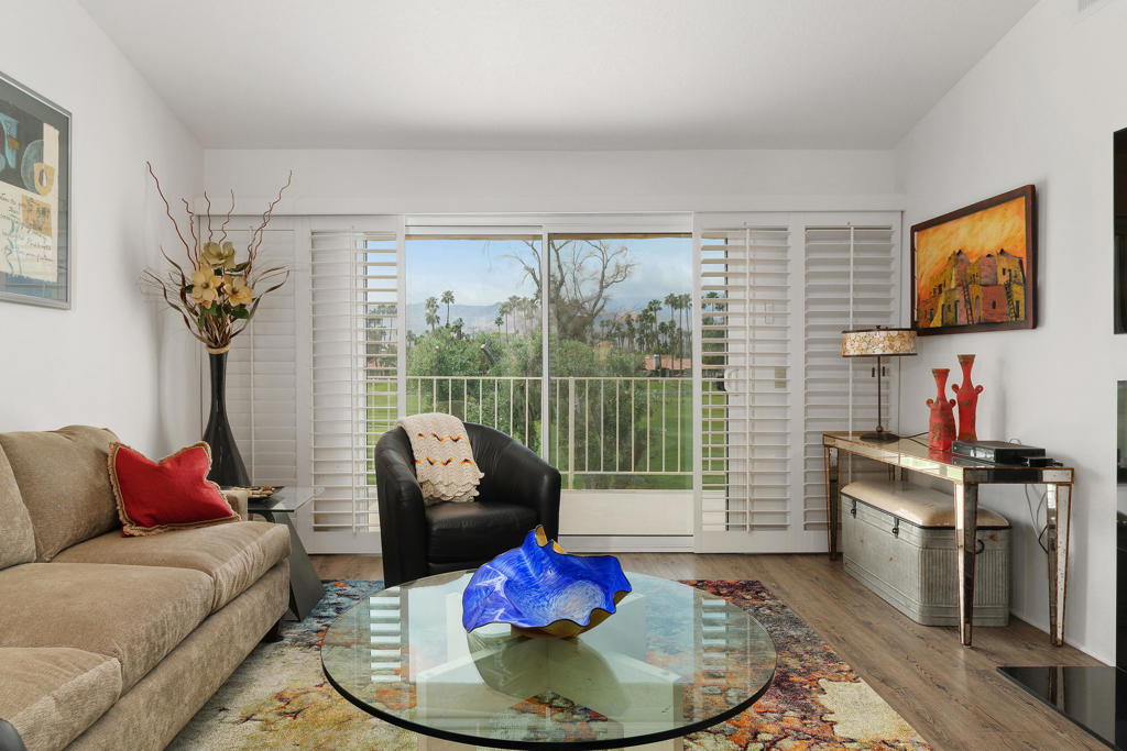 141 Desert Falls Circle
