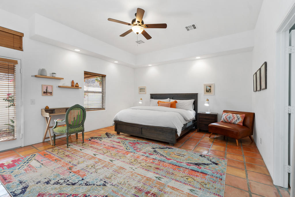 54860 Avenida Rubio