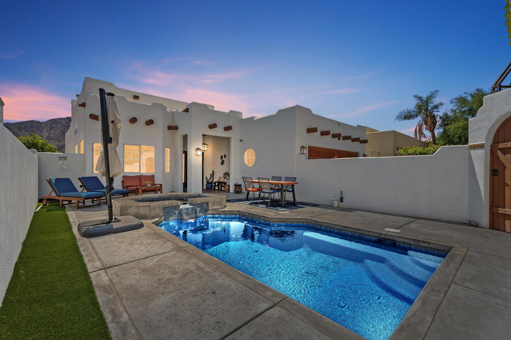 54860 Avenida Rubio