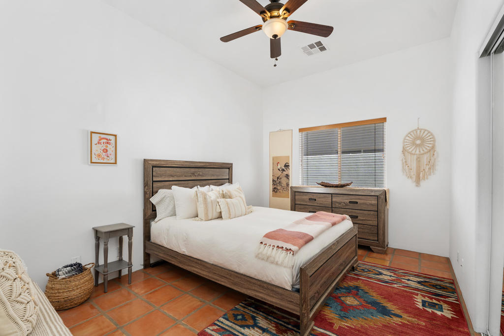 54860 Avenida Rubio