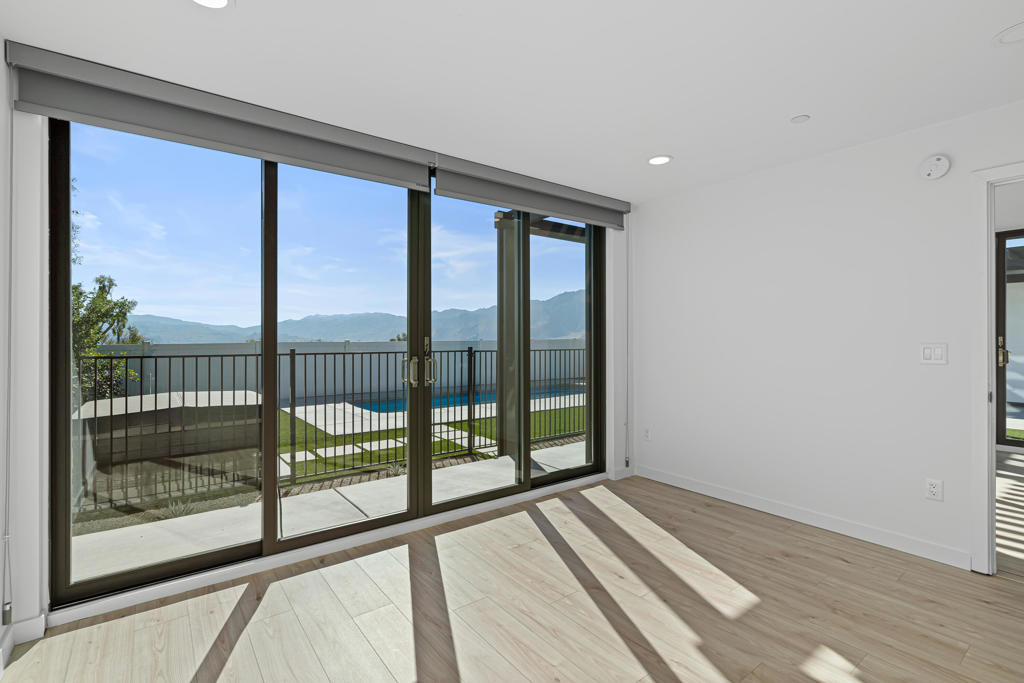 13848 Scenic Crest Circle