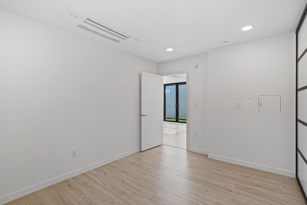 68645 Ridge Crest Way