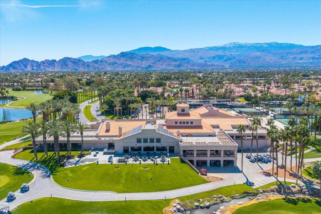 465 N Desert Falls Drive