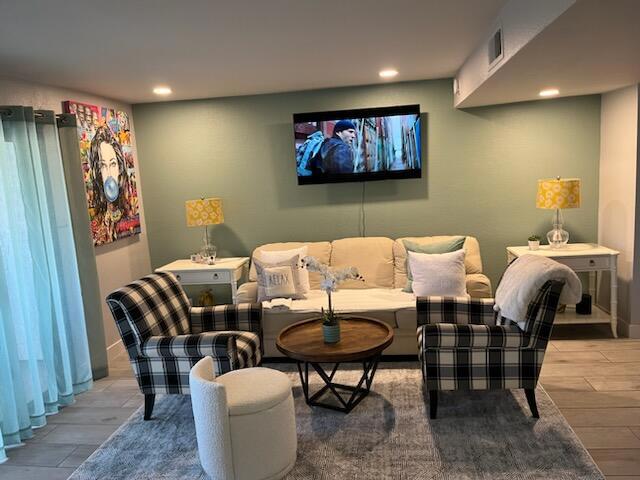 5301 E Waverly Drive 192