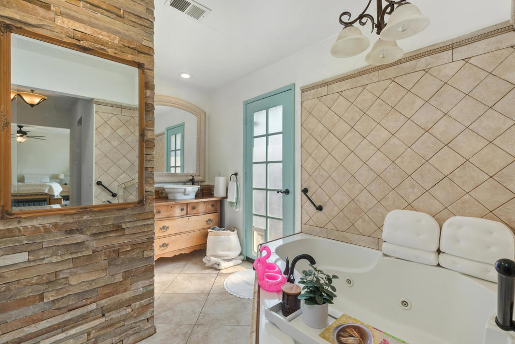 52790 Avenida Obregon