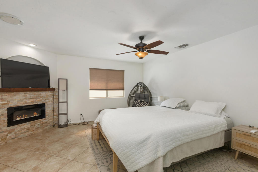 52790 Avenida Obregon