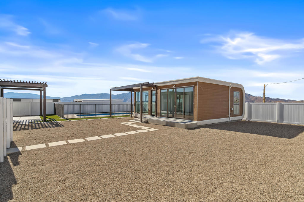 13837 Scenic Crest Circle