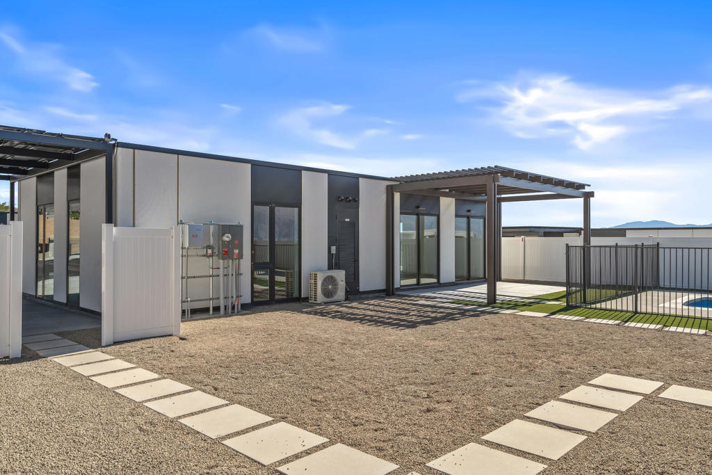 13837 Scenic Crest Circle