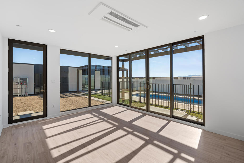 13837 Scenic Crest Circle