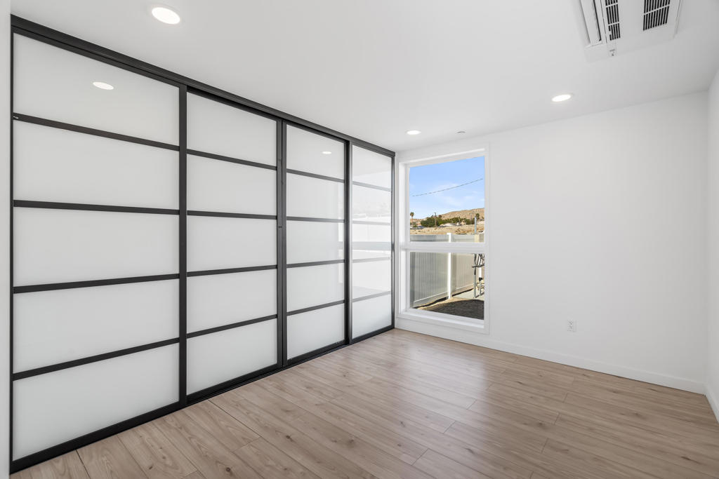 13837 Scenic Crest Circle