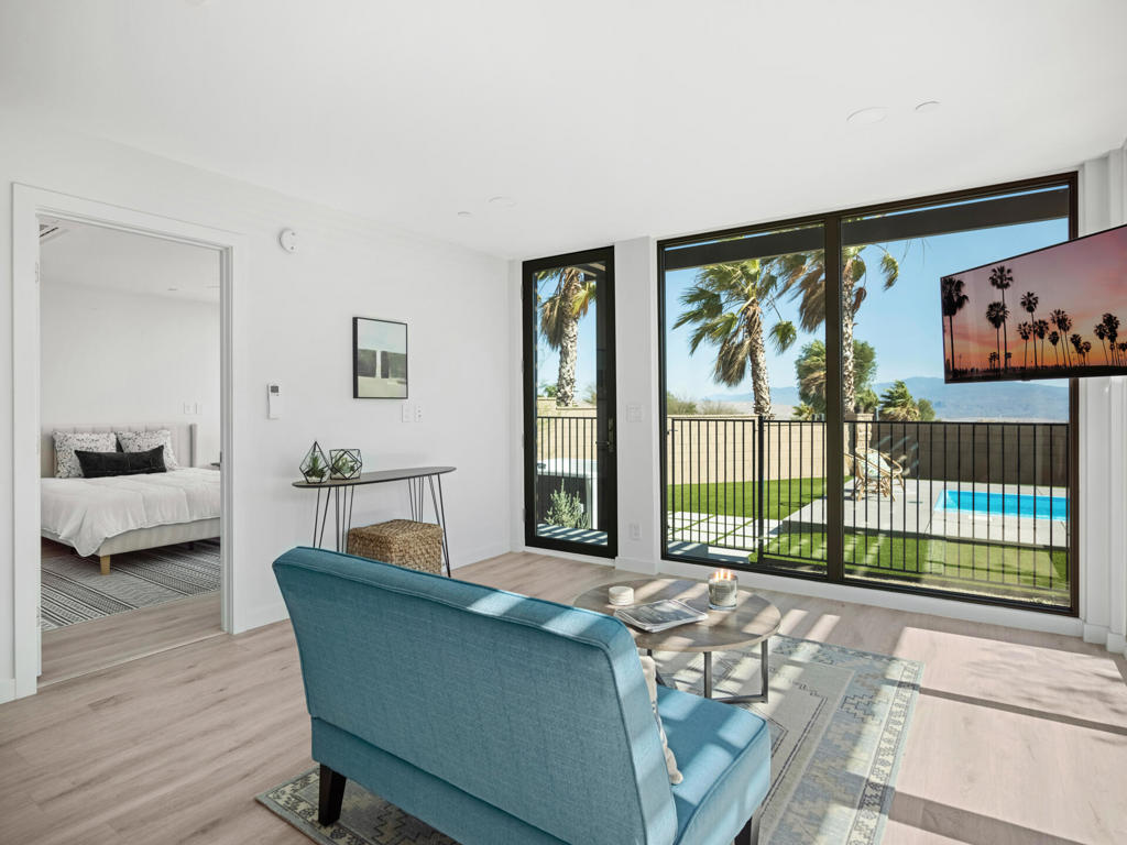 13837 Scenic Crest Circle