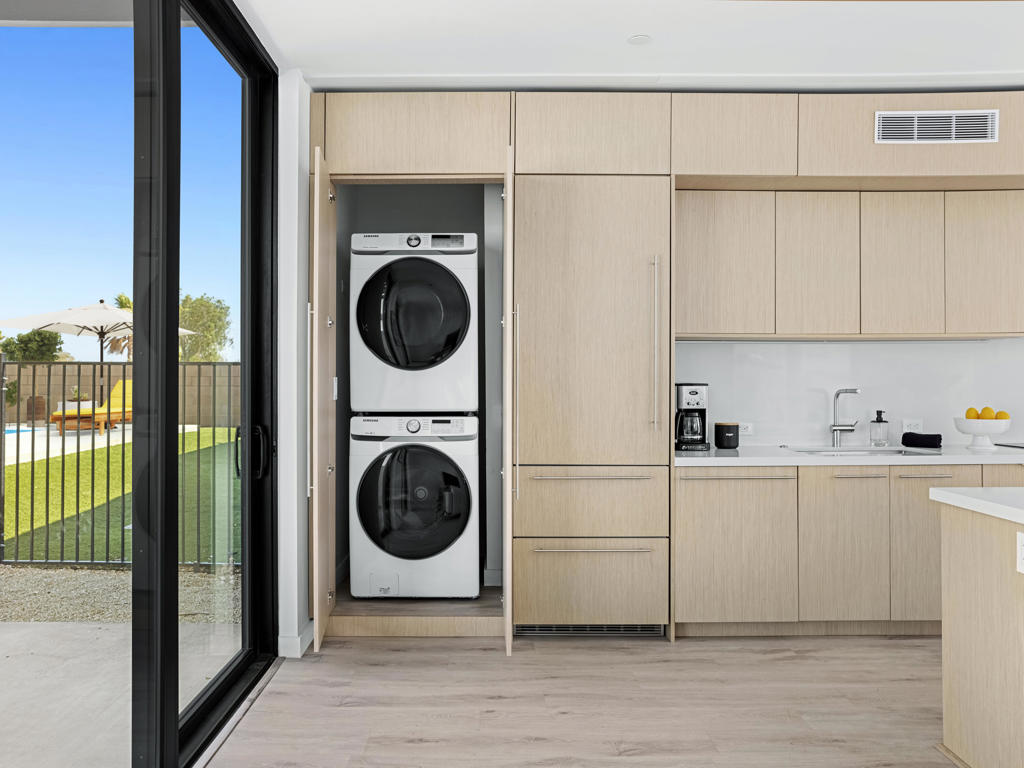 13841 Scenic Crest Circle