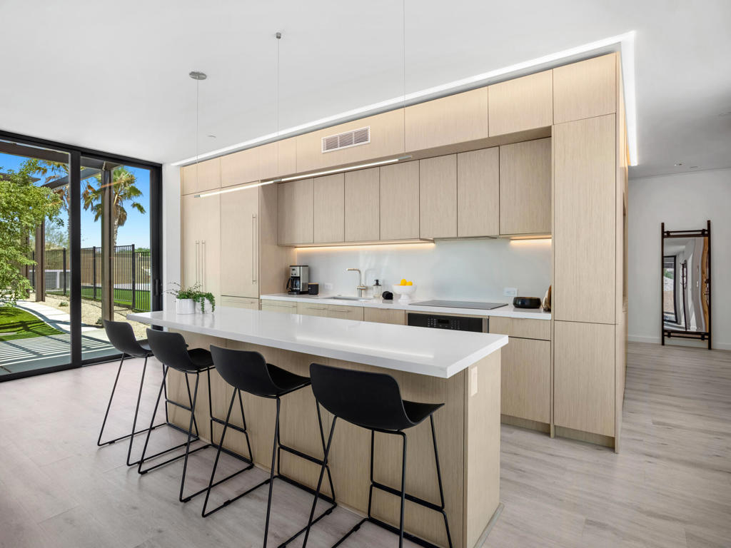 13841 Scenic Crest Circle