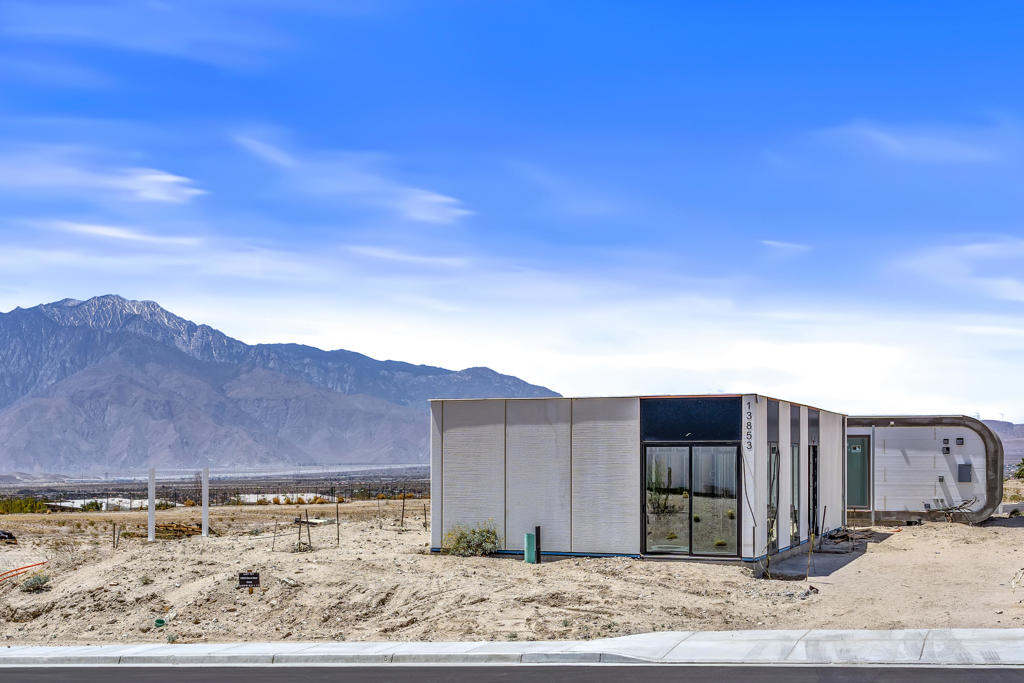 13853 Scenic Crest Circle