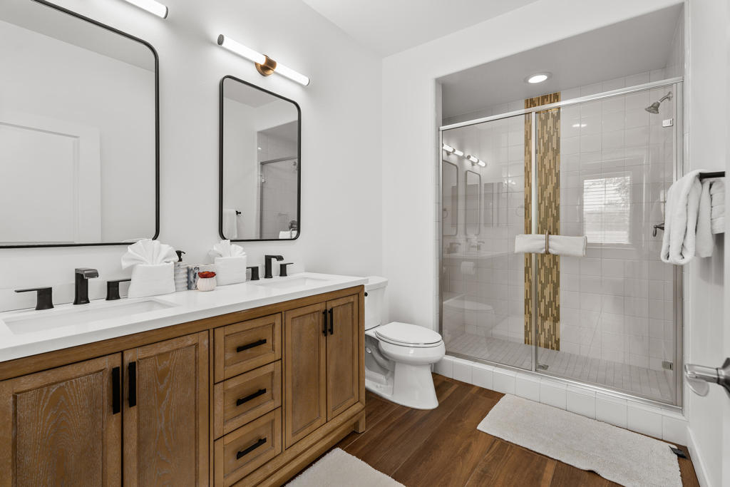 80495 Whisper Rock Way