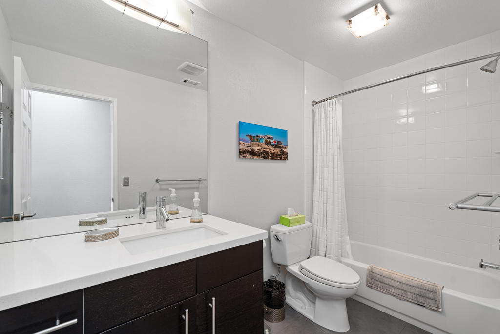 72596 Beavertail Street