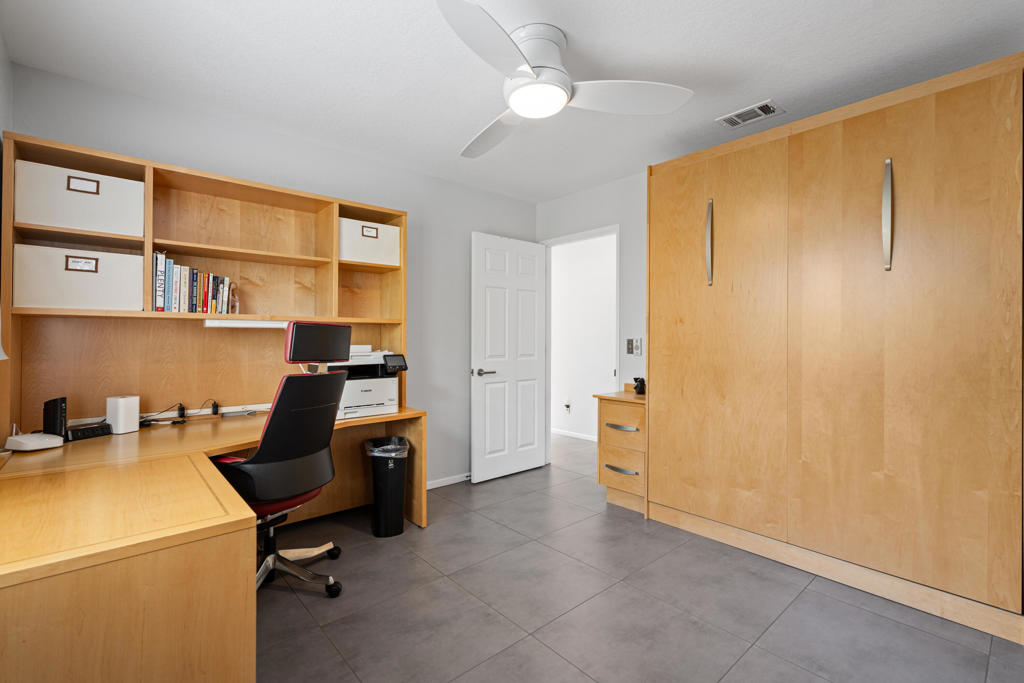 72596 Beavertail Street