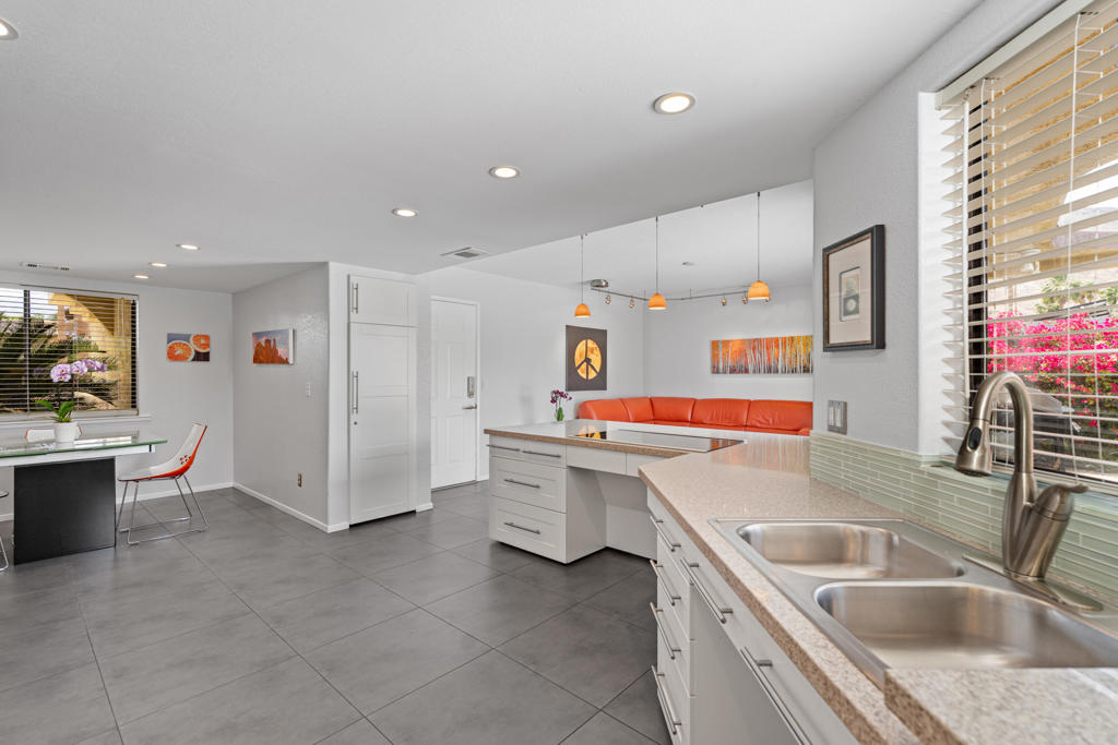 72596 Beavertail Street