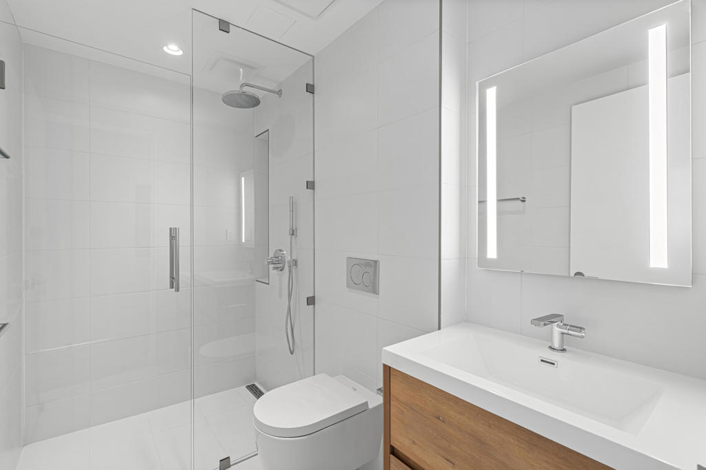 13852 Scenic Crest Circle