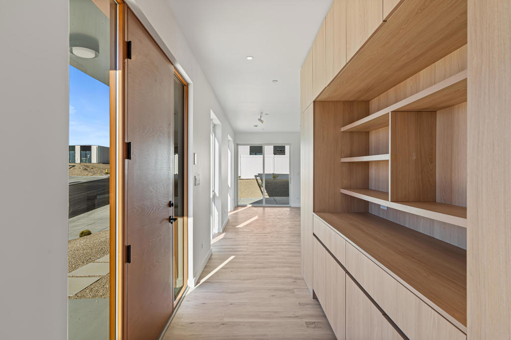 13852 Scenic Crest Circle