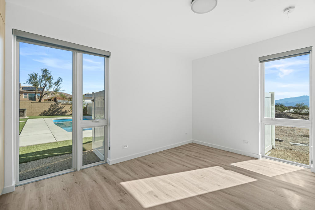 13852 Scenic Crest Circle