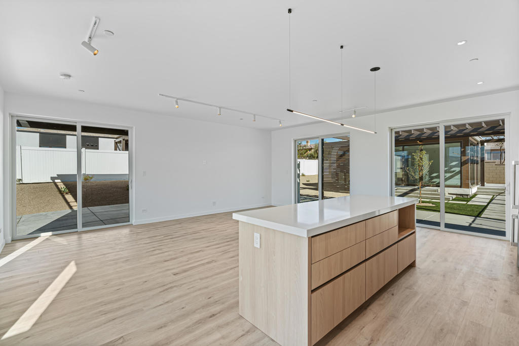 13852 Scenic Crest Circle