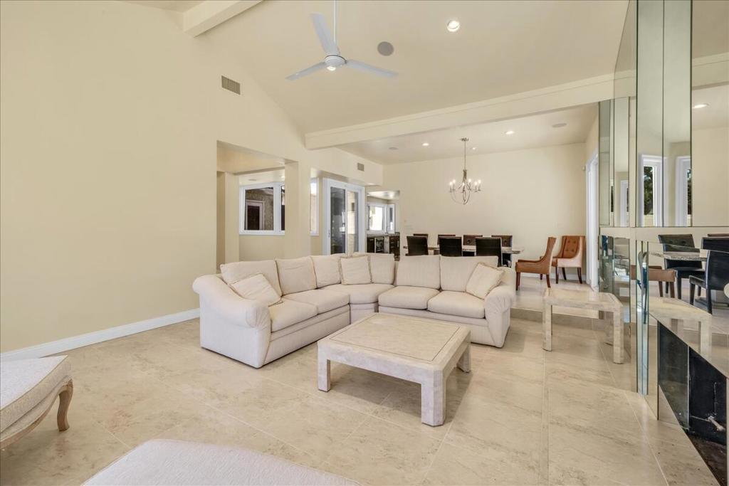 39 Santo Domingo Drive