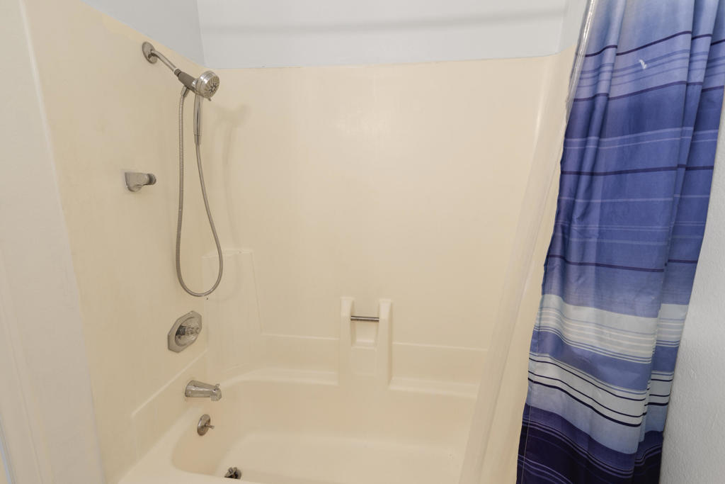 73090 San Nicholas Avenue