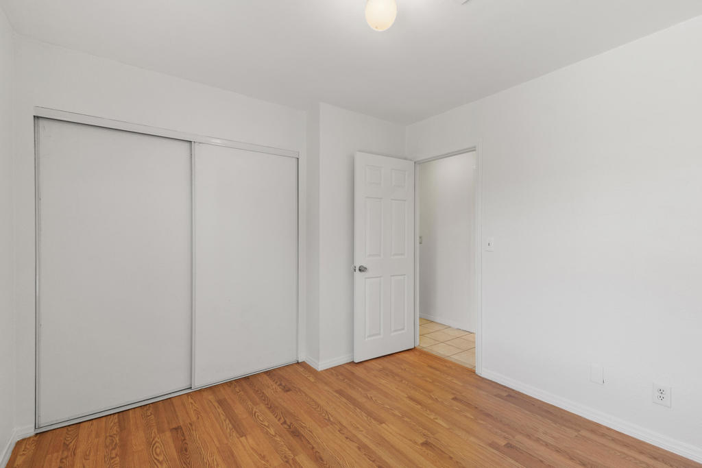 73090 San Nicholas Avenue