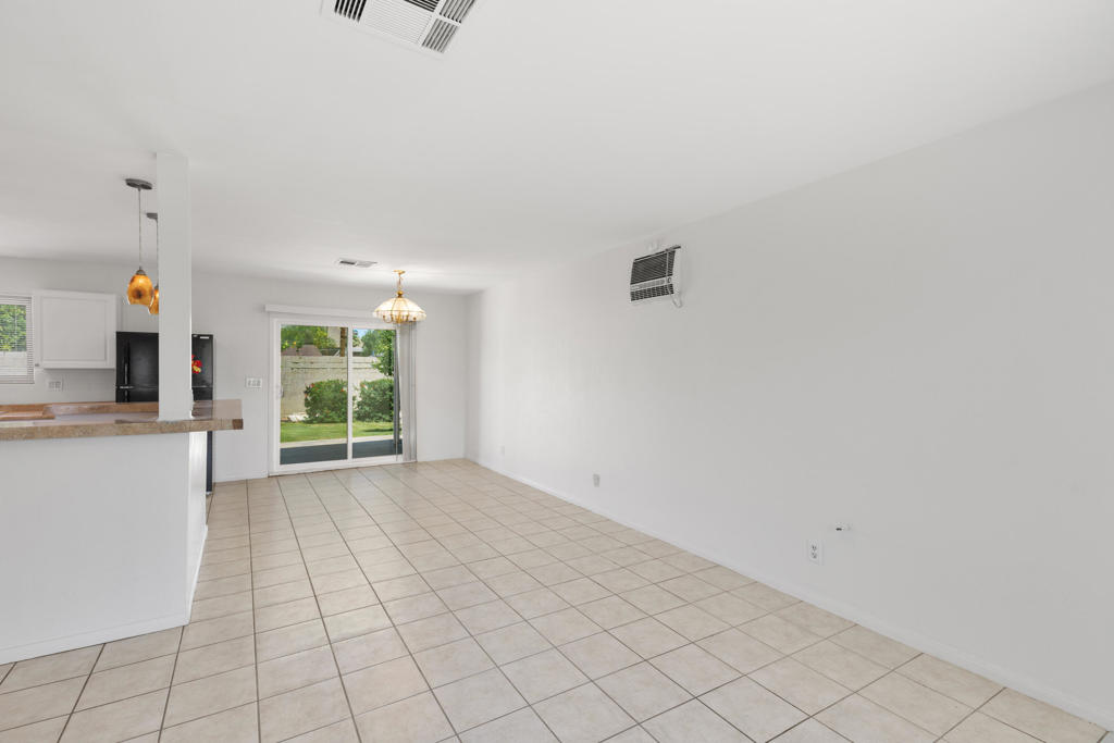 73090 San Nicholas Avenue