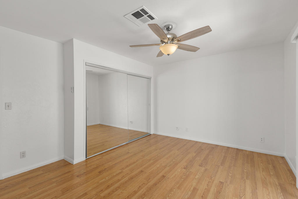 73090 San Nicholas Avenue