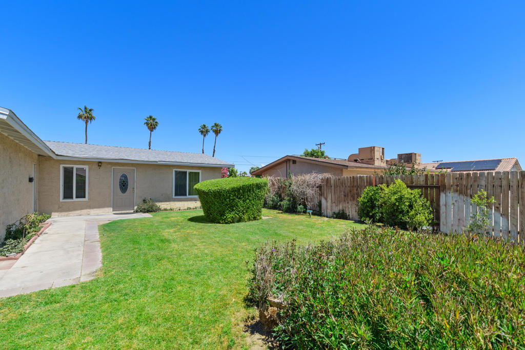 73090 San Nicholas Avenue