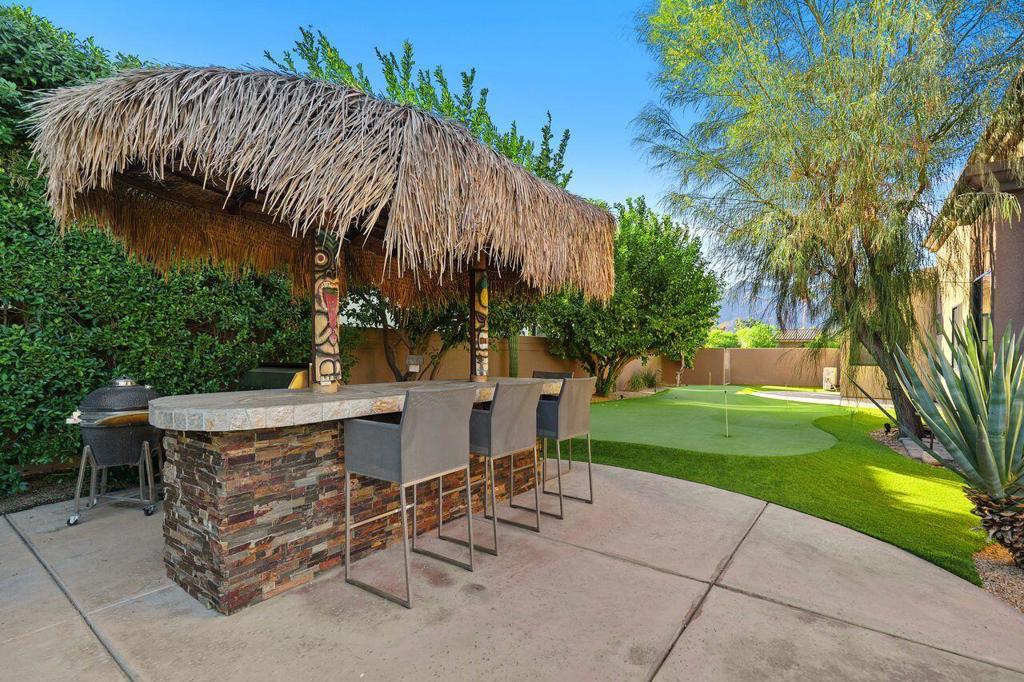 51200 Calle Paloma