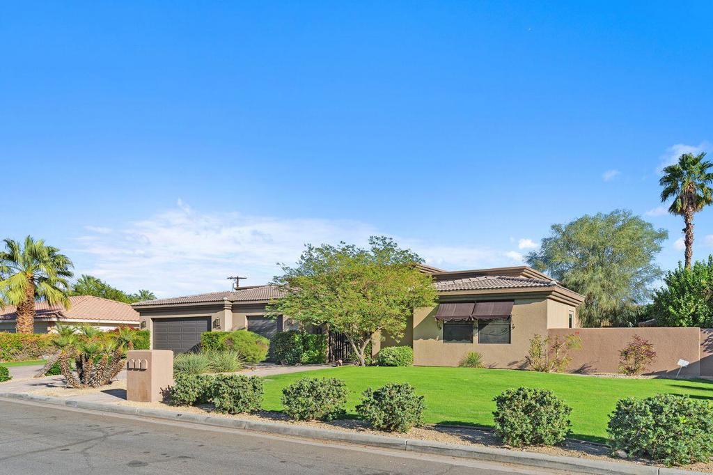 51200 Calle Paloma