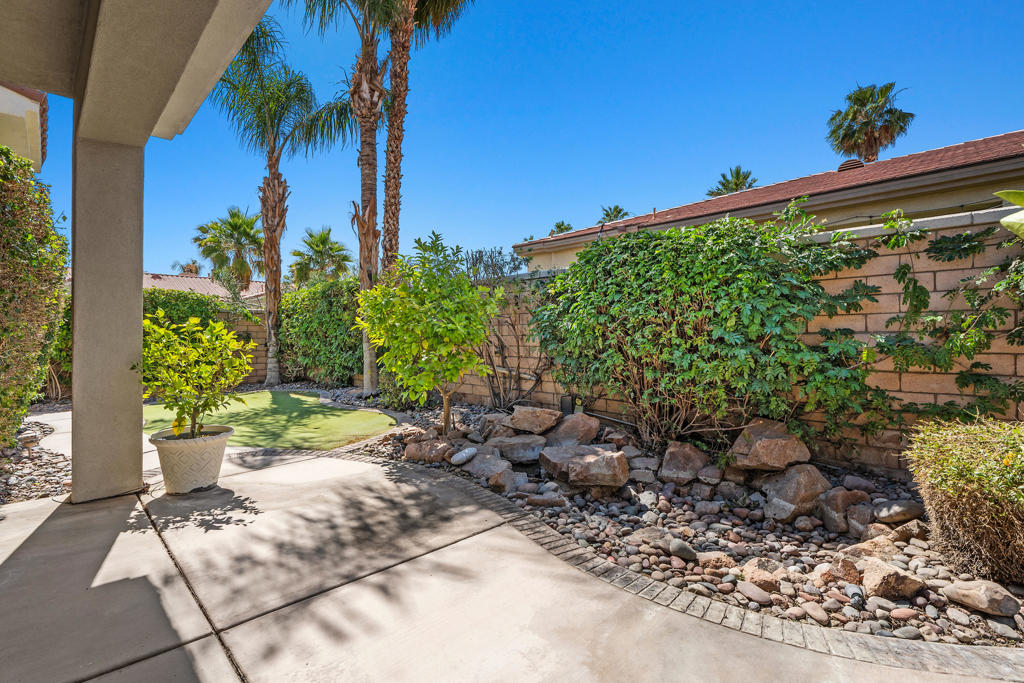 77 Clavel Court