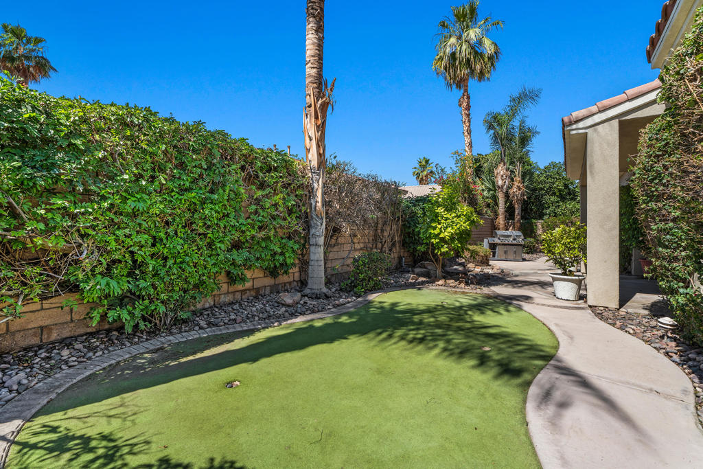 77 Clavel Court