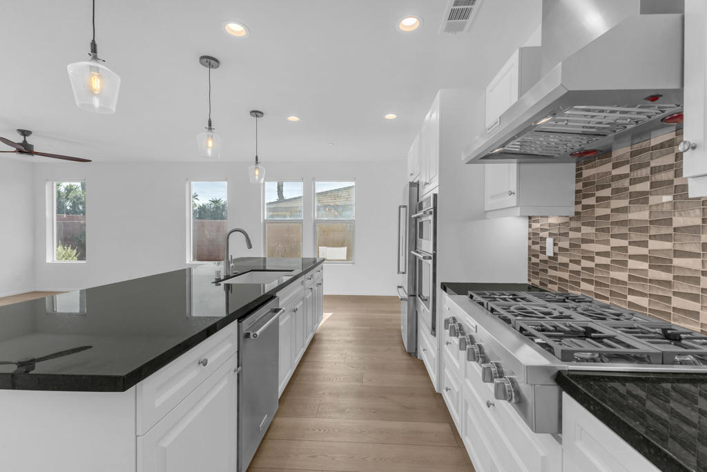 51670 Whiptail Drive