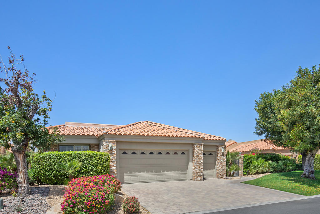 32 Colonial Drive