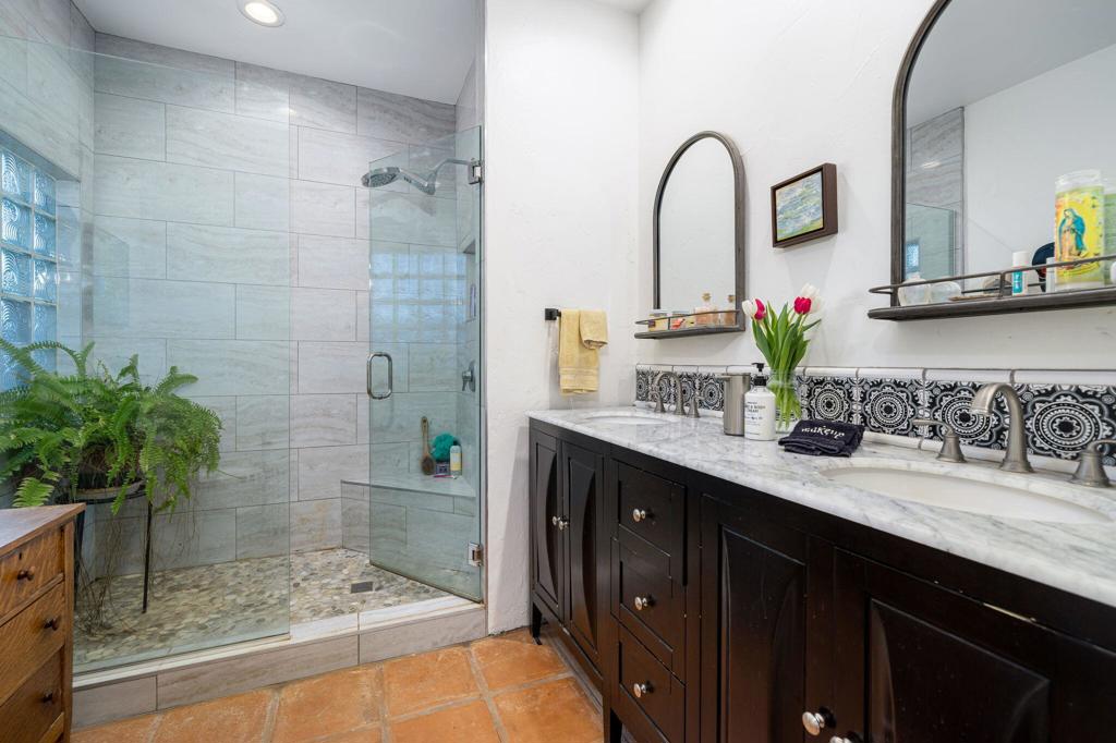 53845 Avenida Cortez