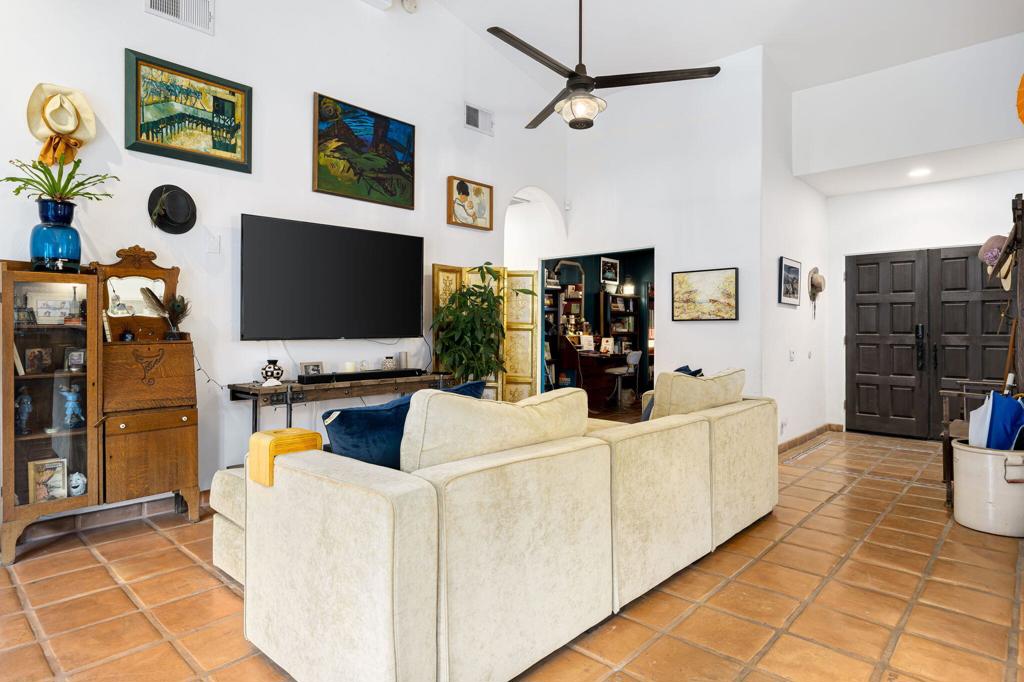 53845 Avenida Cortez