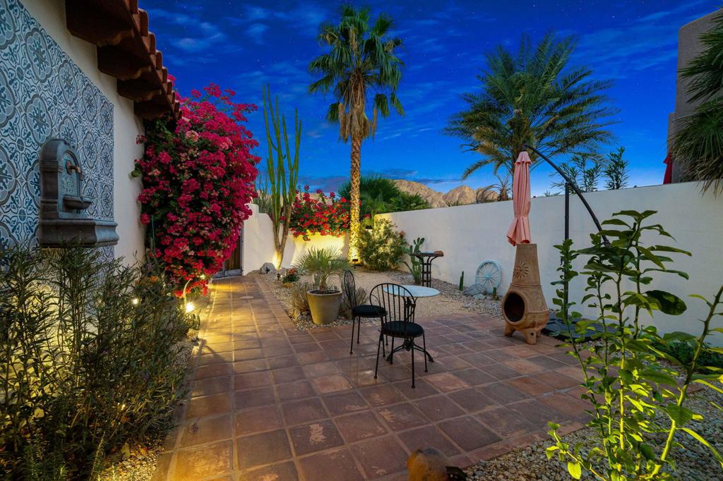 53845 Avenida Cortez