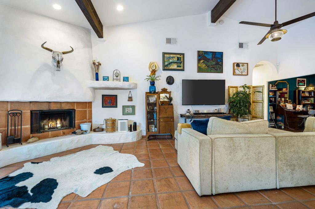 53845 Avenida Cortez