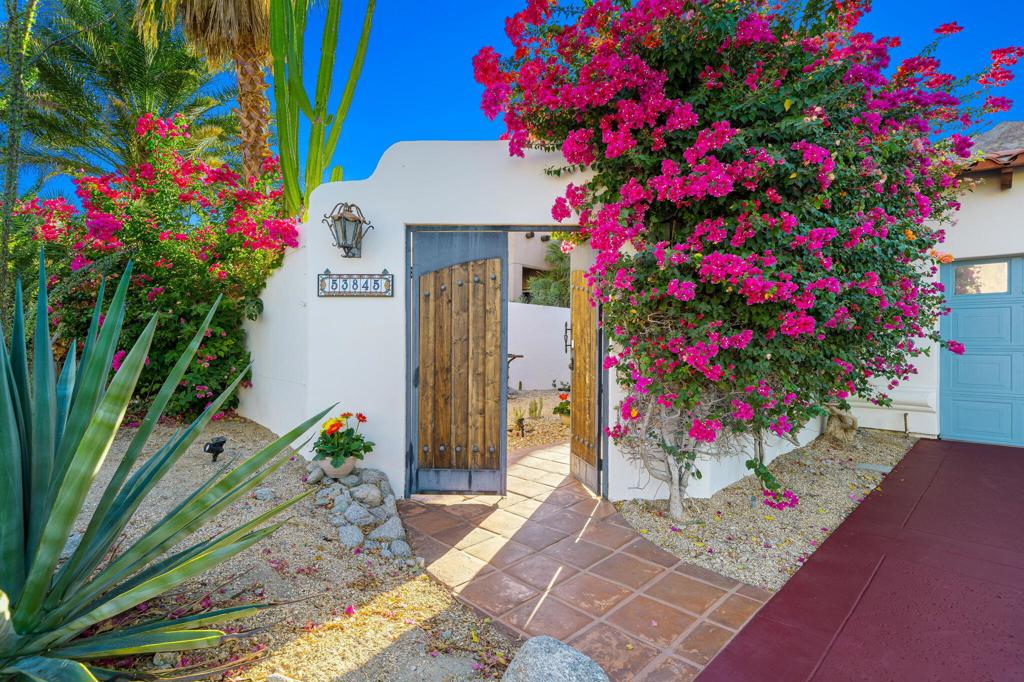 53845 Avenida Cortez
