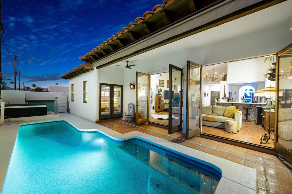 53845 Avenida Cortez