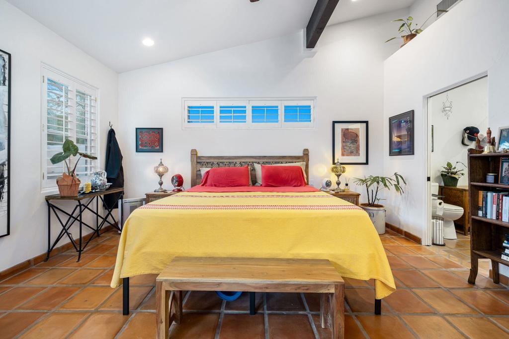 53845 Avenida Cortez