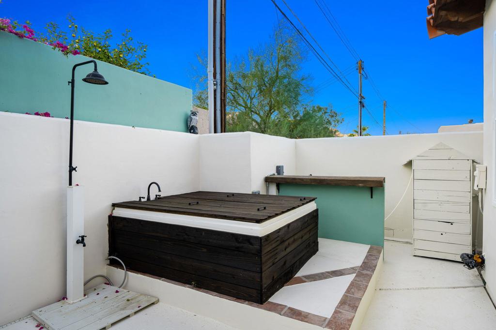 53845 Avenida Cortez