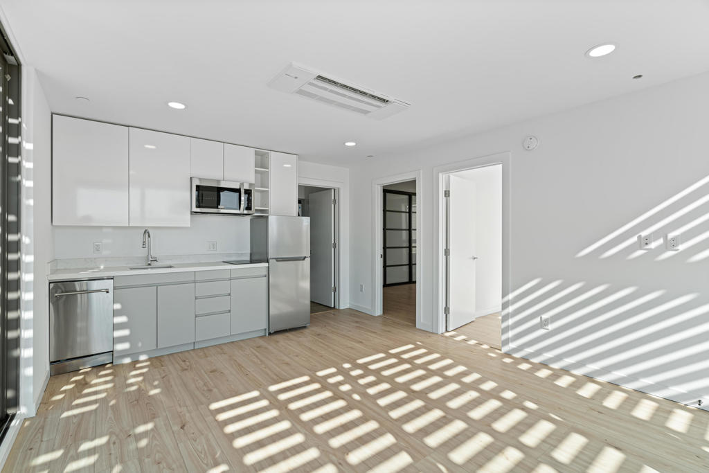 13848 Scenic Crest Circle