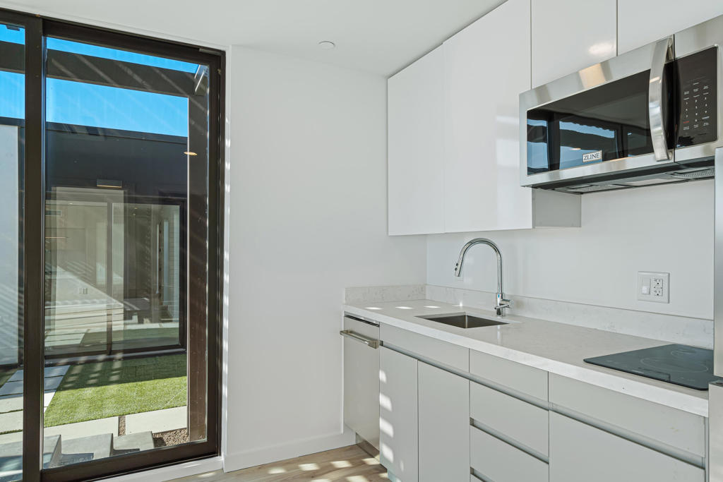 13848 Scenic Crest Circle