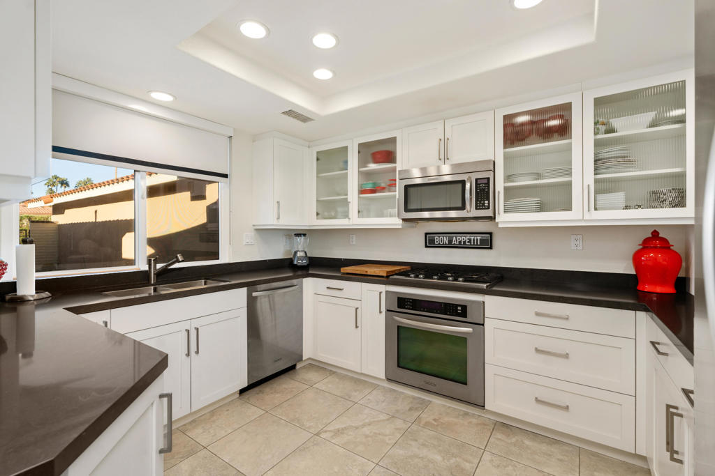 445 Sierra Madre N